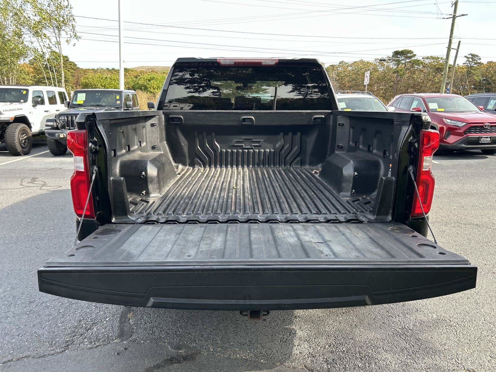 Used 2019 Chevrolet Silverado 1500 RST w/ Z71 Off-Road Package AWD/4WD image 5