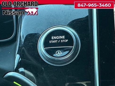 Used 2025 Mercedes-Benz GLC 300 4MATIC w/ AMG Line image 22