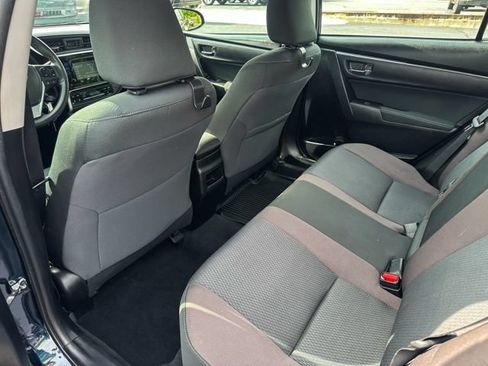 Used 2018 Toyota Corolla LE FWD image 19