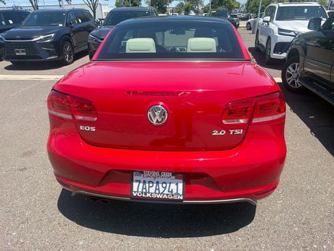Used 2013 Volkswagen Eos FWD image 5