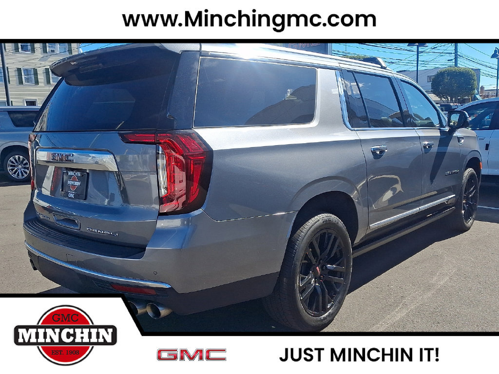 Used 2022 GMC Yukon XL Denali w/ Denali Premium Package AWD/4WD image 6