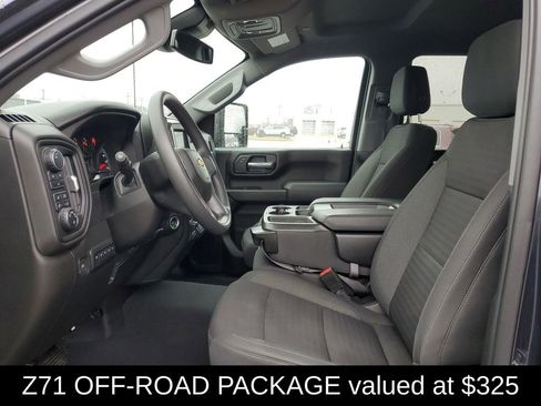 Used 2024 Chevrolet Silverado 2500 Custom w/ Custom Value Package image 6