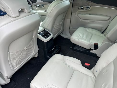 Certified 2023 Volvo XC90 T8 Ultimate image 14