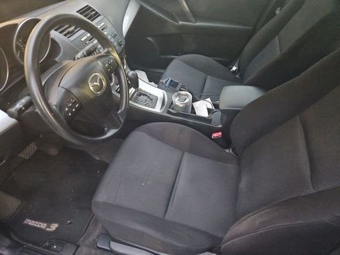 Used 2010 MAZDA MAZDA3 i Touring FWD image 3