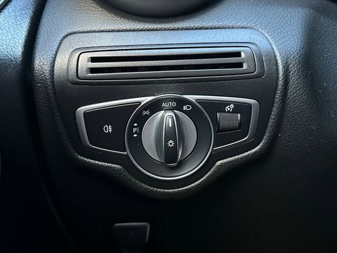 Used 2021 Mercedes-Benz GLC 300 GLC 300 image 27