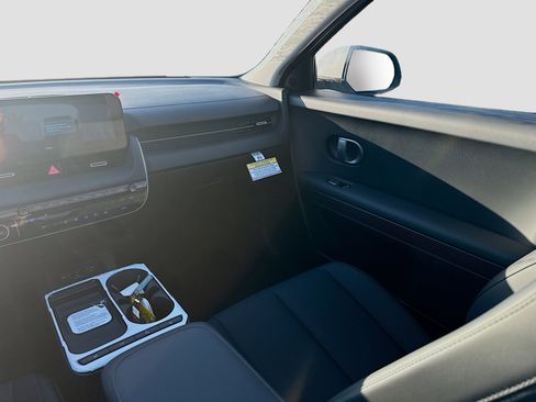 New 2026 Hyundai Ioniq 5 SEL image 17