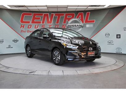 New 2025 Nissan Versa SV w/ Trunk Package