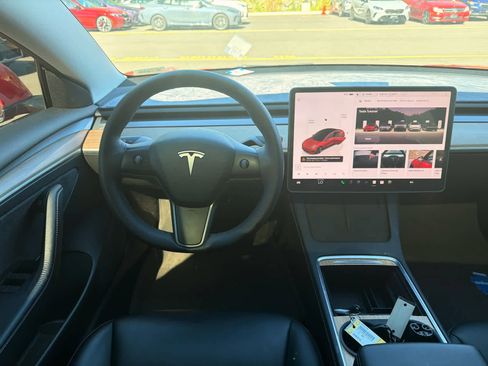 Used 2022 Tesla Model 3 Long Range AWD/4WD image 5