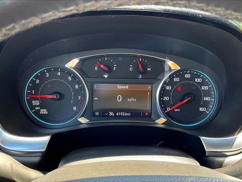Used 2023 Chevrolet Traverse LT AWD/4WD image 8
