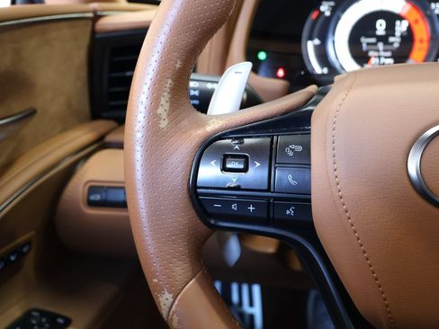 Used 2018 Lexus LC 500 Coupe w/ Sport Package RWD image 27