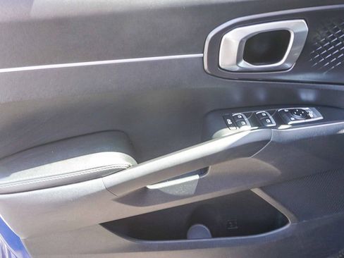 Certified 2022 Kia Sorento S FWD image 19