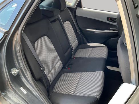 Used 2021 Hyundai Kona SE FWD image 18
