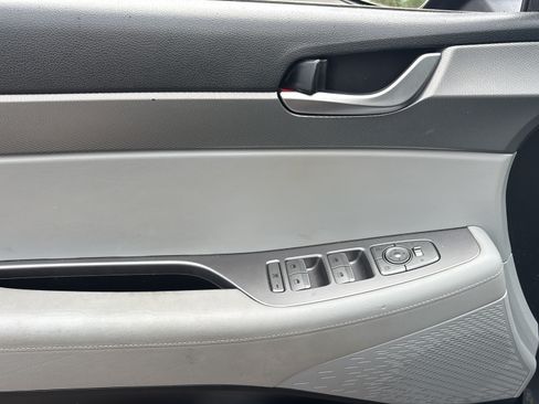 Used 2020 Hyundai Palisade SE FWD image 18