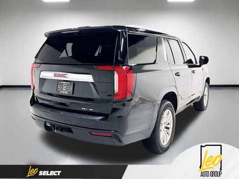 Used 2023 GMC Yukon SLE w/ Gmc Pro Safety Plus Package AWD/4WD image 8