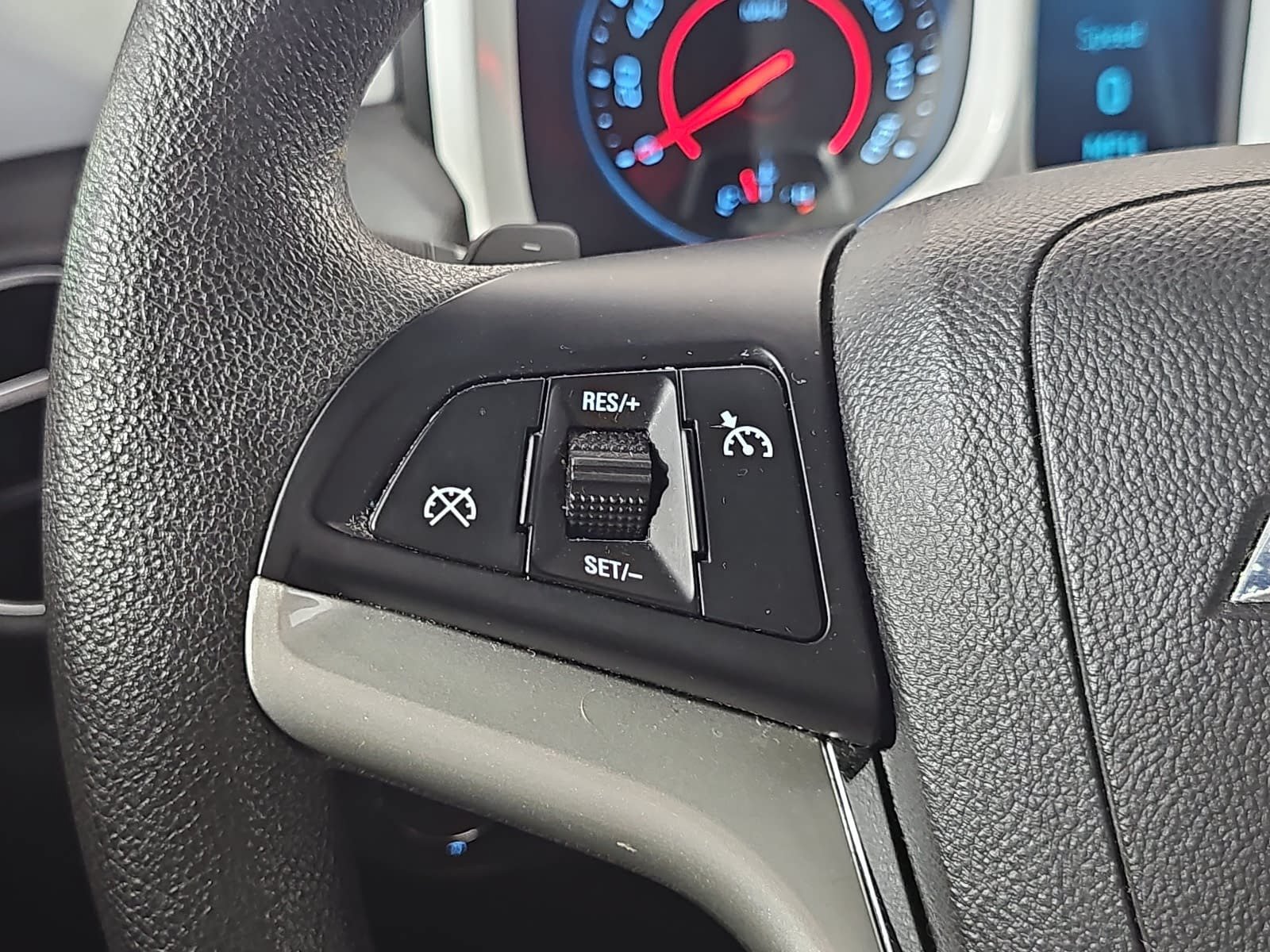 Used 2015 Chevrolet Camaro LS RWD image 13
