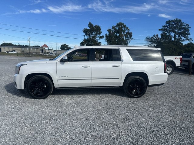 Used 2017 GMC Yukon XL Denali w/ Open Road Package AWD/4WD image 6