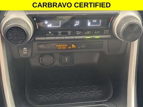 Used 2020 Toyota RAV4 LE FWD image 20