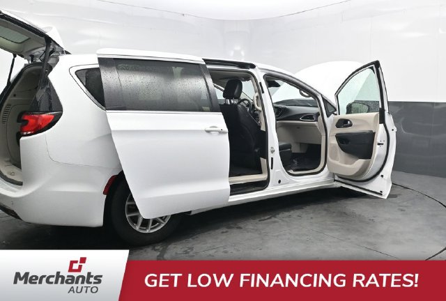 Used 2024 Chrysler Pacifica Touring-L FWD image 48