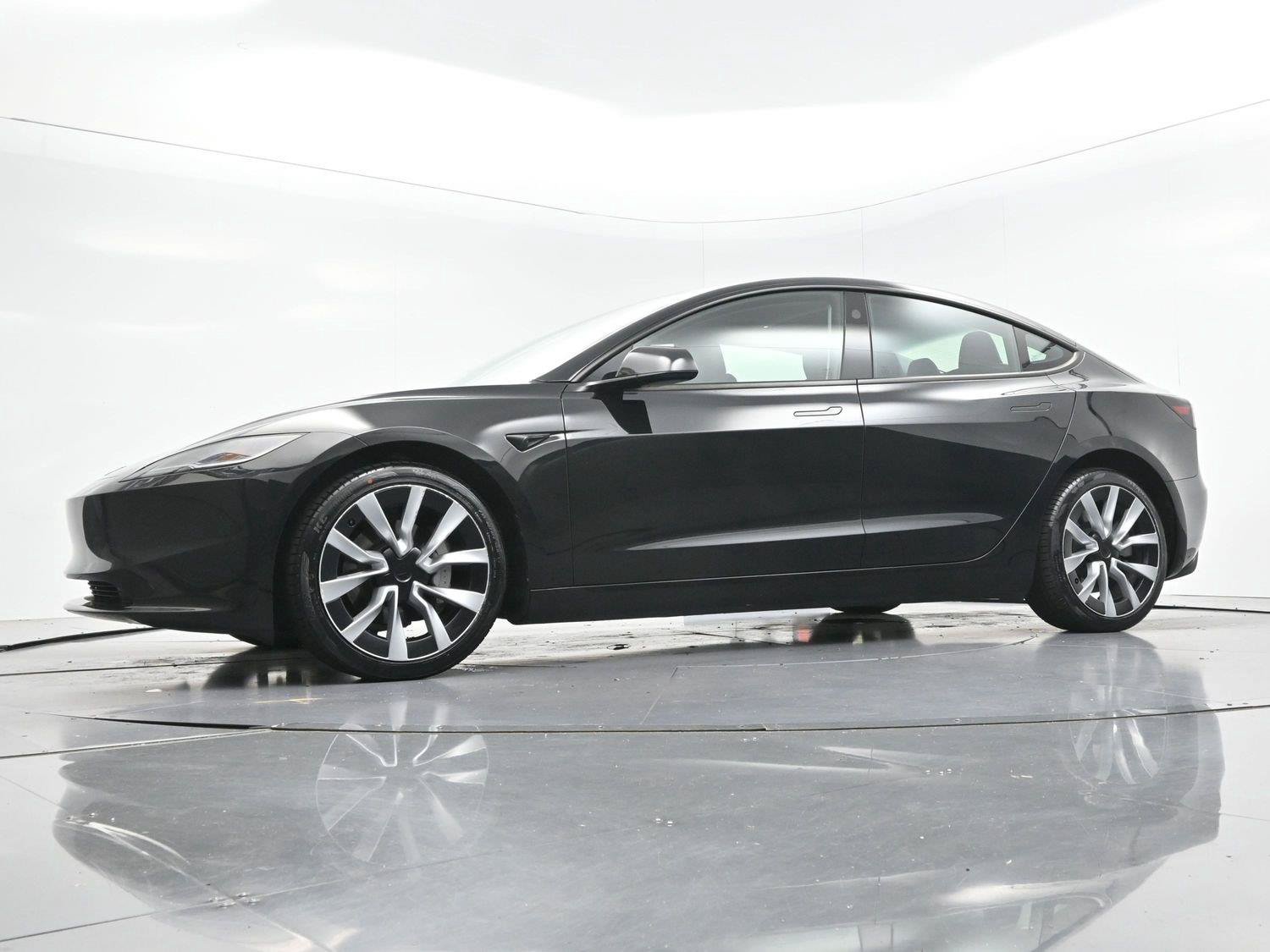 Used 2024 Tesla Model 3 Long Range RWD image 37