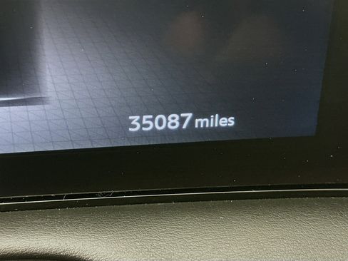 Used 2023 Nissan Ariya FWD image 19