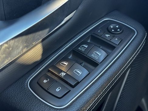 Used 2020 RAM 1500 Sport w/ Night Edition image 32