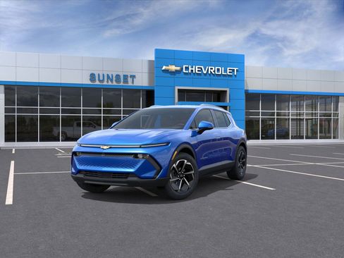 New 2026 Chevrolet Equinox EV LT image 8