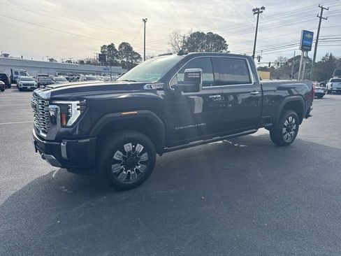 Used 2024 GMC Sierra 2500 Denali w/ Denali Reserve Package image 3