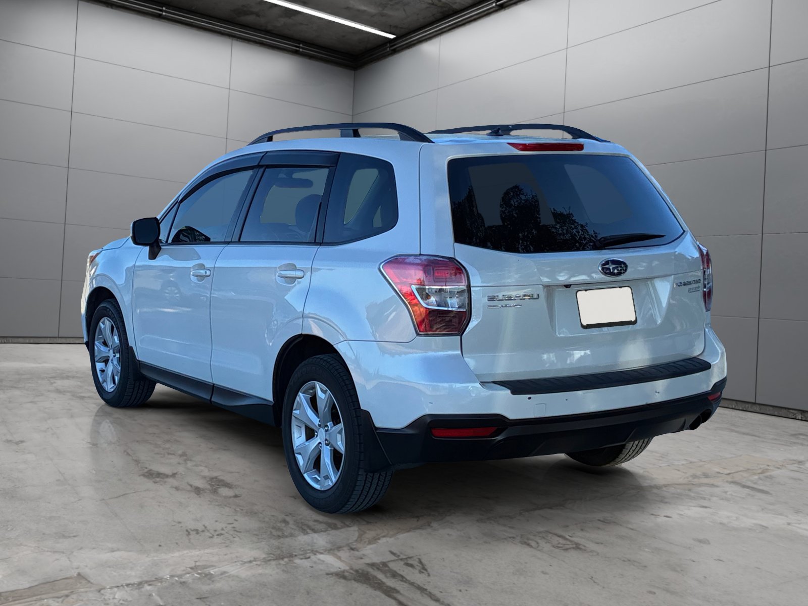 Used 2015 Subaru Forester 2.5i Premium w/ All-Weather Package AWD/4WD image 3