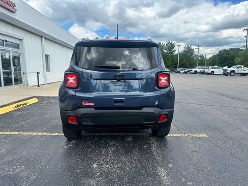 Used 2022 Jeep Renegade Altitude w/ Convenience Group AWD/4WD image 7
