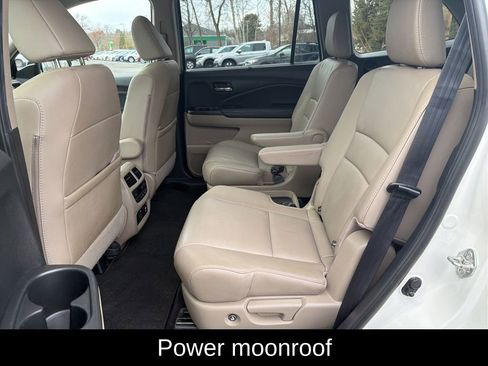 Used 2019 Honda Pilot Touring image 12