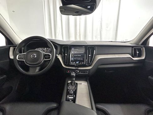 Used 2018 Volvo XC60 T6 Inscription w/ Luxury Seat Package image 8