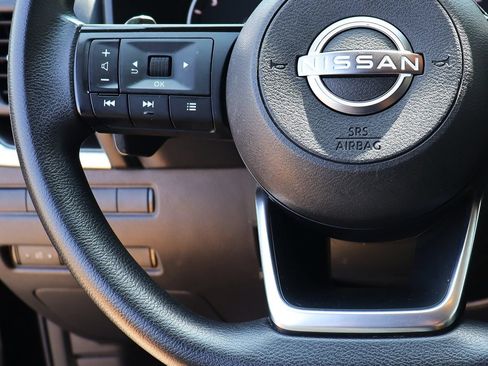 Used 2023 Nissan Rogue SV AWD/4WD image 55