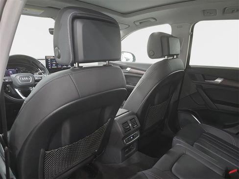 Used 2023 Audi Q5 2.0T Premium w/ Convenience Package image 13