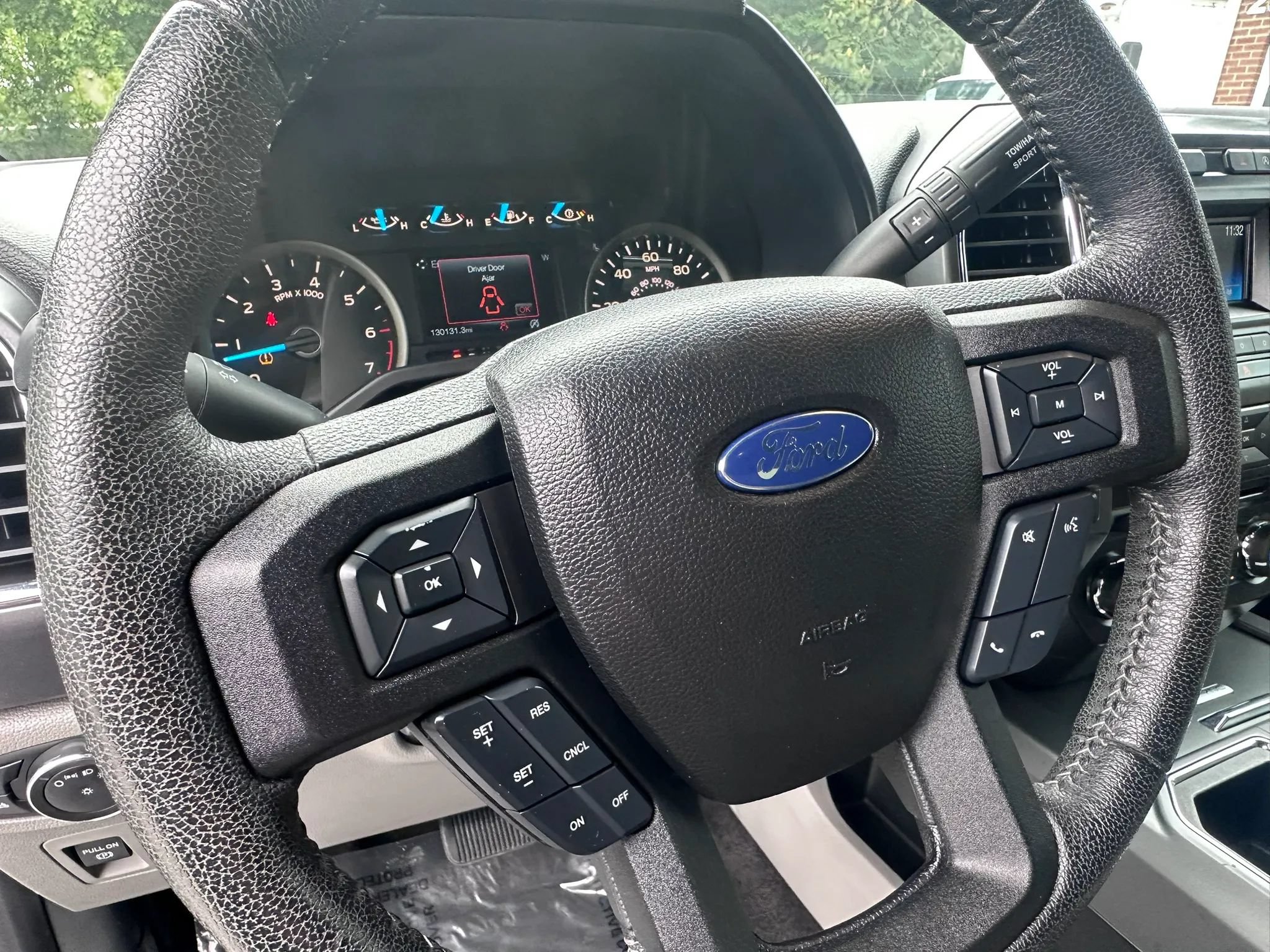 Used 2015 Ford F150 XLT w/ Equipment Group 301A Mid RWD image 19