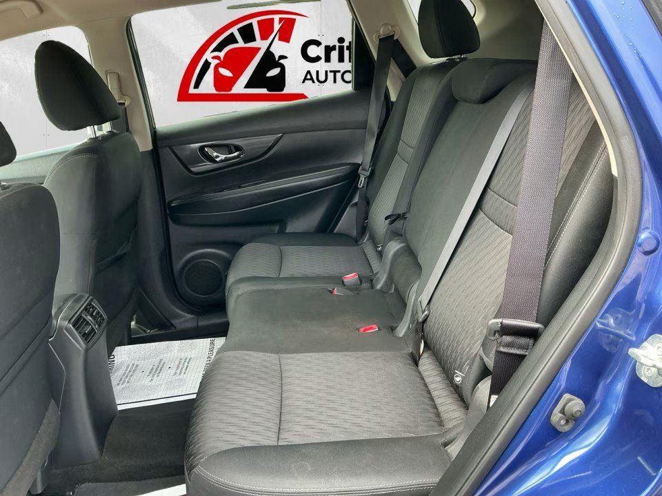 Used 2017 Nissan Rogue SV w/ SV Premium Package FWD image 19