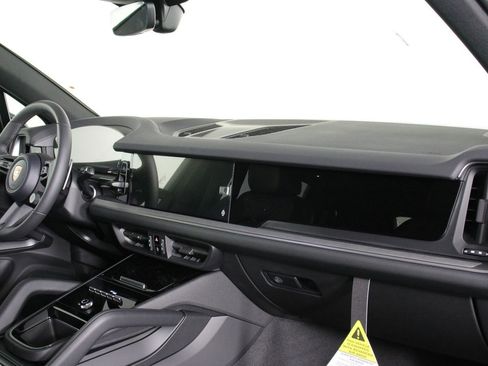 New 2026 Porsche Cayenne AWD/4WD image 15