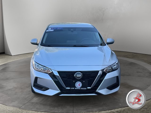 Used 2023 Nissan Sentra SV FWD image 2