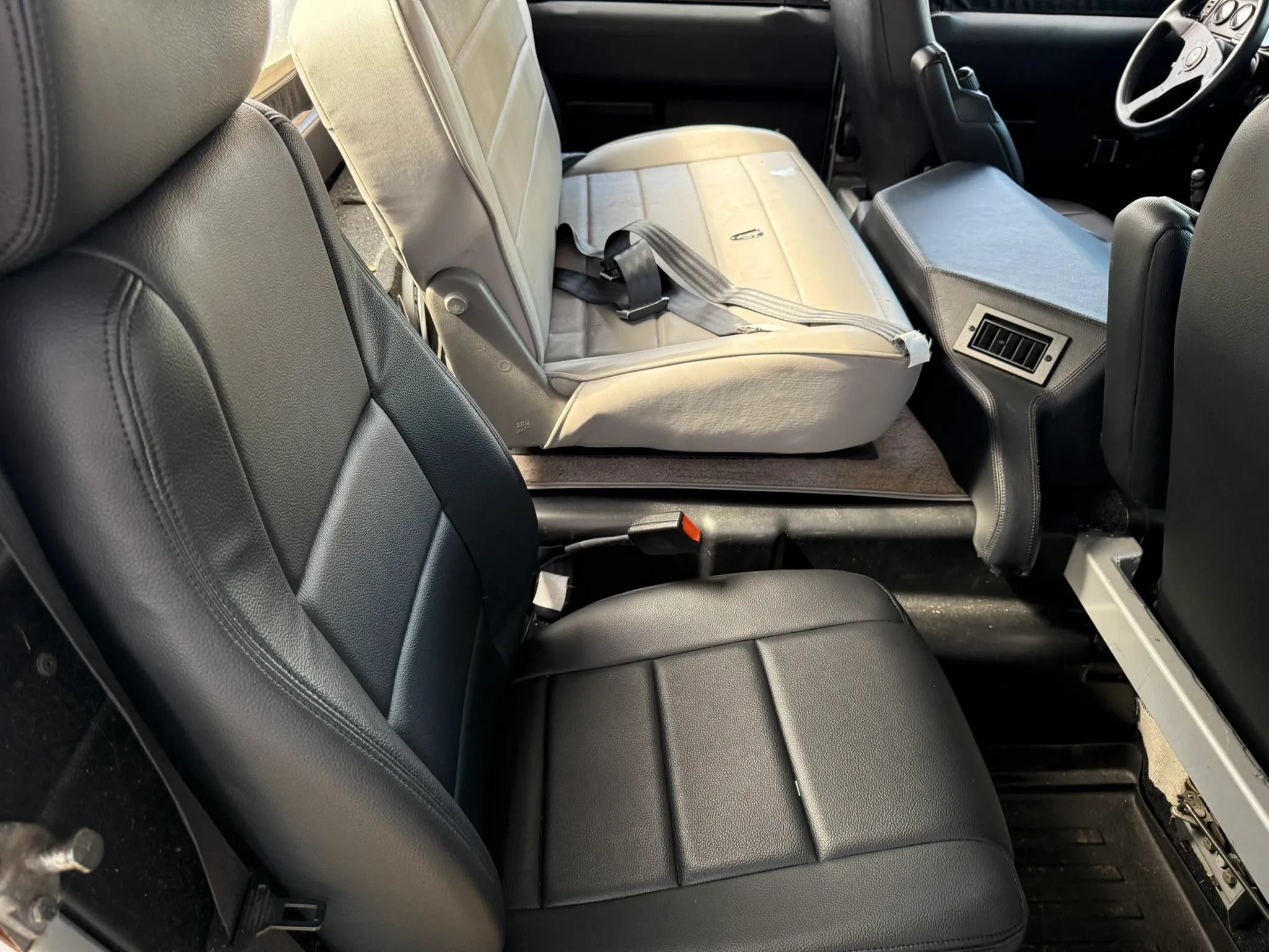 Used 1993 HUMMER H1 4-Door Open Top AWD/4WD image 12