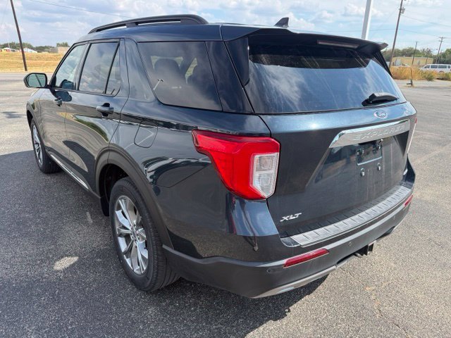 Used 2022 Ford Explorer XLT w/ Equipment Group 202A AWD/4WD image 9