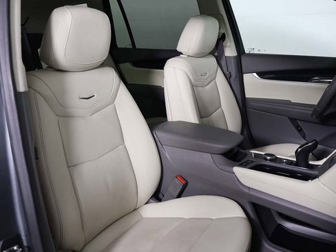 Used 2022 Cadillac XT6 Premium Luxury w/ Technology Package image 35