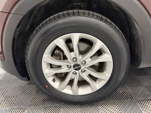 Used 2022 Kia Telluride LX AWD/4WD image 43