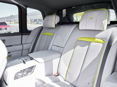 Used 2024 Rolls-Royce Cullinan image 57