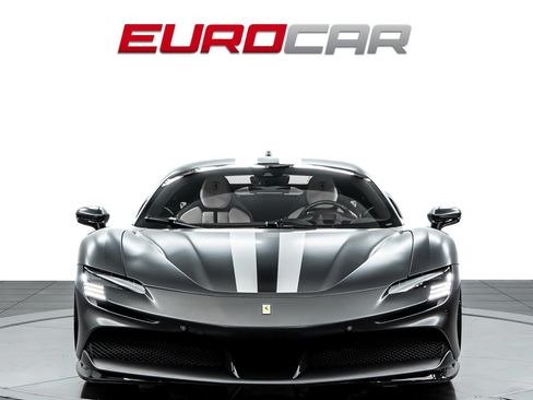 Used 2023 Ferrari SF90 Stradale AWD/4WD image 8