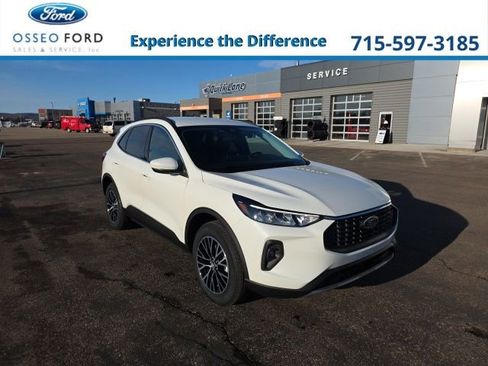New 2026 Ford Escape SE w/ Class II Trailer Tow Package FWD image 1