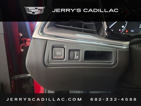 Certified 2024 Cadillac XT5 Luxury FWD image 9