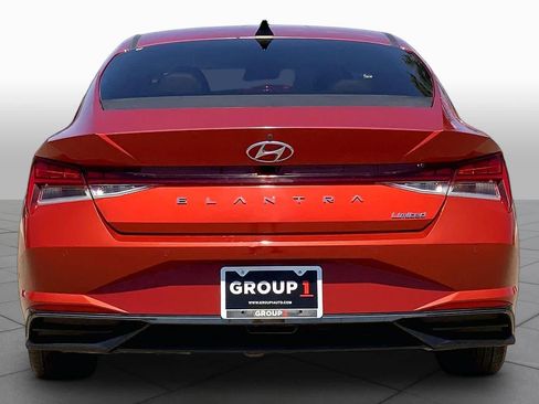 Used 2021 Hyundai Elantra Limited FWD image 5