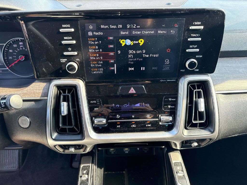 Used 2021 Kia Sorento EX FWD image 28