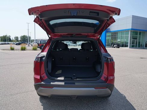 Used 2026 Chevrolet Equinox LT AWD/4WD image 14