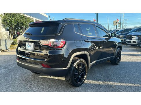 New 2026 Jeep Compass Latitude AWD/4WD image 6