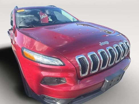 Used 2016 Jeep Cherokee Sport AWD/4WD image 2